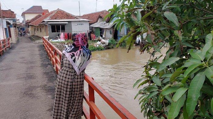 Heboh Temuan Mayat Terbungkus Kain di Sungai Wangan Ayam, Warga Ramai Sebut Korban Asal Desa Bunder