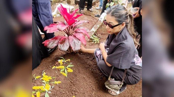Penyesalan Pemain Preman Pensiun Mutia Putri Saat Terakhir Kali Bertemu Kang Gobang Kamis Kemarin