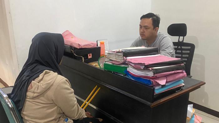 Akal Bulus Siska Menyamar Sebagai Perempuan Cantik di IG, Tipu Pria Asal Garut Hampir Rp 400 Juta
