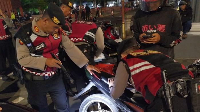 Kasat Samapta Polres Majalengka Pimpin Razia Knalpot Brong di Majalengka, 13 Motor Disita