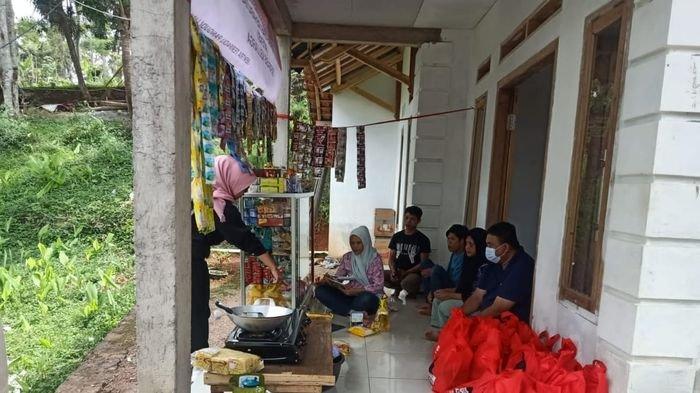 Rohimah ART yang Disiksa Majikan di KBB, Kini Punya Warung di Kampungnya, Diserbu Pembeli