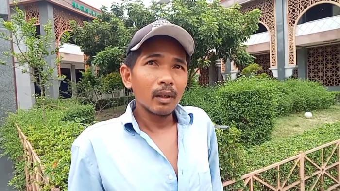 Cerita Risjaya, Petugas Kebersihan Penemu Jasad Pria Misterius di Area Masjid Raya At Taqwa Cirebon