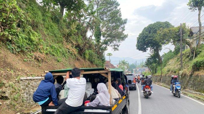 Polisi Akan Tindak Mobil Bak Terbuka yang Angkut Wisatawan ke Lembang Bandung Barat di Momen Lebaran