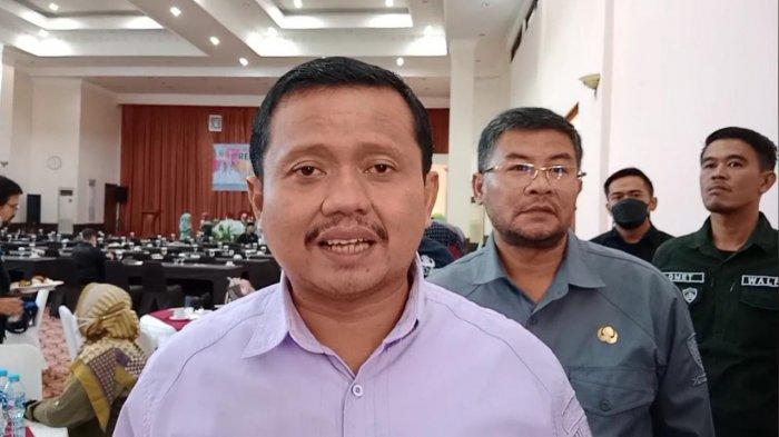 Foto Mesra Dua Oknum Kades di Wado Sumedang Viral hingga Picu Kemarahan Warga, Ini Tanggapan Bupati