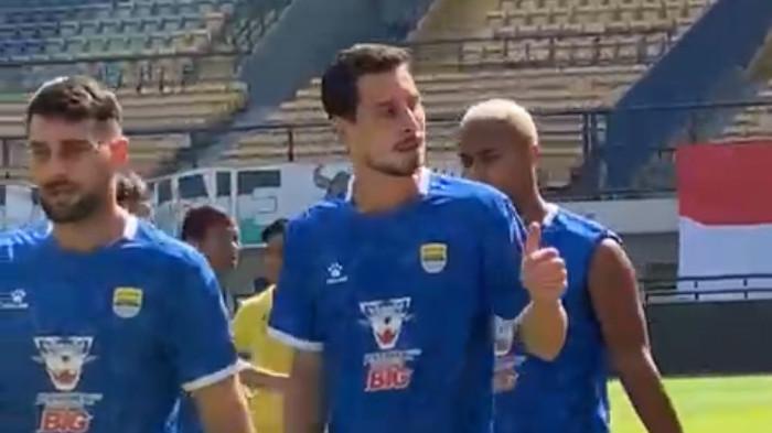 Thom Haye Sudah Bisa Main, Ini Prediksi Susunan Pemain Persib Bandung Lawan Persis Solo