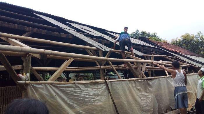 Video Heboh Angin Puting Beliung Sapu Bangunan Rumah Warga, Ini Fakta Kejadian Bencana Alam