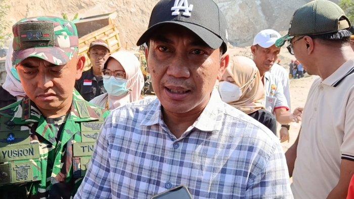 Wabup Cirebon Agus Kurniawan Pastikan Jalan Playangan Dilebarkan 2026, Drainase Dibongkar Total!