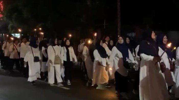 Warga Antusias Meriahkan Pawai Tarhib di Indramayu Untuk Sambut Bulan Ramadan