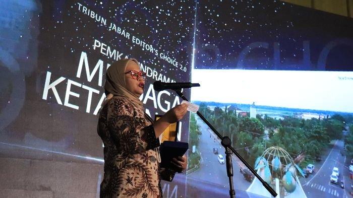 Bupati Indramayu Nina Agustina Raih Penghargaan Editor Choice 2.0 Tribun Jabar, Bacakan Pantun Ini