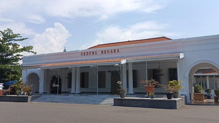 Jelang Gubernur Ngantor, Gedung Negara Cirebon Dirombak, Tapi Tanpa Permintaan Khusus