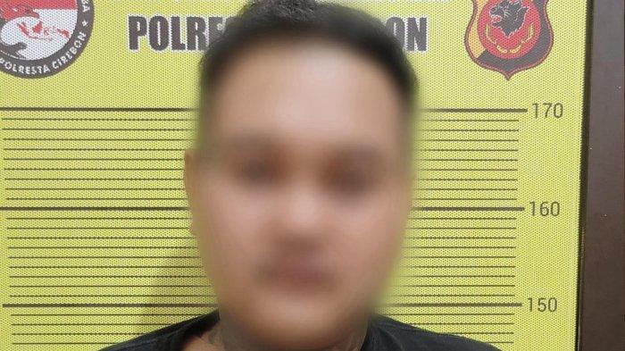 TERANCAM 12 Tahun Penjara, RR Simpan Ribuan Butir Obat Keras di Rumah Gegesik Cirebon
