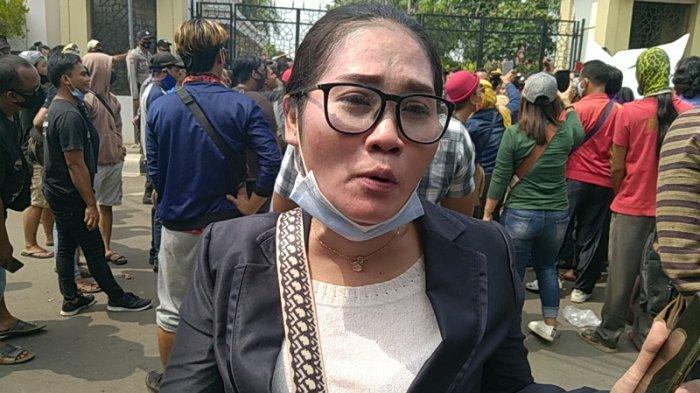 Uyda birinchi shaxs porno Dogistonlik er-xotin jinsiy aloqa