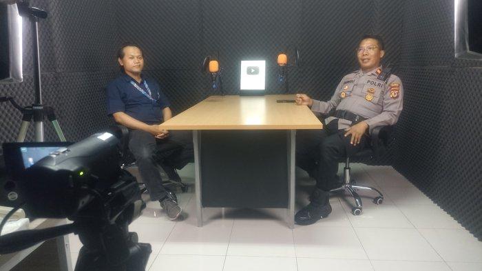 Ada Jumat Curhat dan Go to School, Kapolsek Waled Bahas Program Polisi di Podcast TribunCirebon.com