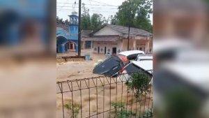 Banjir-Sagaranten-Mobil.jpg