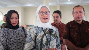 Bupati-Indramayu-Nina-Agustina-5.jpg