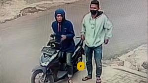 Dua-dari-lima-pelaku-pencurian-kendaraan-bermotor-curanmor-tertangkap-kameraS.jpg