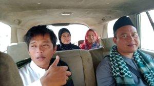 Foto-jemaah-umrah-saat-berangkat-beribadah-ke-tanah-sucif.jpg