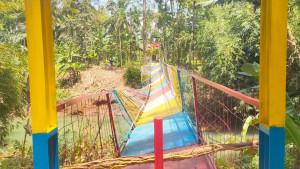 Jembatan-Gantung-Sidamulih-Pangandaran-Putus.jpg