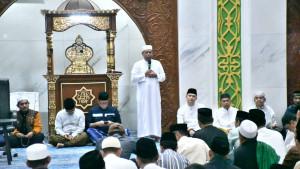 Kegiatan-Subuh-Akbar-di-Masjid-Al-Imam-juga-dihadiriS.jpg