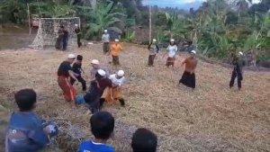 Keseruan-para-santri-Ponpes-Assaadah-di-Kampung-Babakansirnafv.jpg