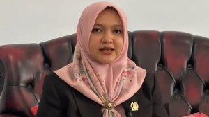 Ketua-DPRD-Kabupaten-Cirebon-Sophie-Zulfia-9-April.jpg