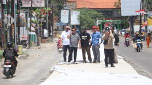 Komisi-II-KOta-Tinjau-Jalan.jpg
