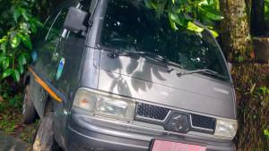 Kondisi-mobil-milik-Desa-Bongas-Pancatengah-ditemukan-warga-di-wilayah-CikatomasS.jpg