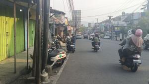 Lokasi-tawuran-antar-pelajar-mengakibatkan-dua-orang-luka-luka-dibacokS.jpg