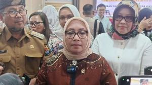 Menteri-Pemberdayaan-PerempuanFW.jpg