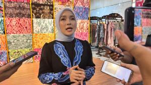 Owner-BT-Batik-Trusmi-Sally-Giovanny.jpg