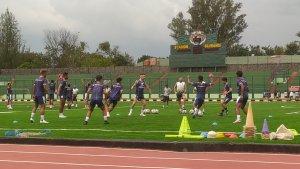 Para-punggawa-Persib-Bandung-menggelar-latihan-di-Stadion-Siliwangii.jpg