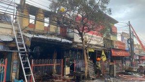 Pasar-Simpang-Dago-Terbakar.jpg