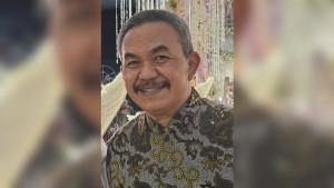 Penggiat-budaya-Cirebon-R-Chaidir-Susilaningrat.jpg