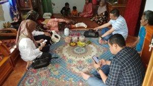 Petugas-Disnakertrans-Kabupaten-Sumedangwe.jpg