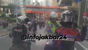 Polisi-Tilang-Pemotor-yang-Kawal-Ambulans-Polda-Metro-Sebut-Langgar-Aturan-dan-Tak-Punya-Kewenangan.jpg