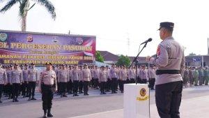 Polisi-saat-apel-gelar-pasukan-pengamanan-Pilkades-di-Bandung-Barats.jpg