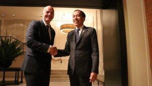 Presiden-FIFA-Gianni-Infantino-dan-Presiden-Jokowi.jpg