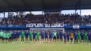Ratusan-bobotoh-lihat-latihan-persib-Stadion-Sidolig-06032024-3.jpg