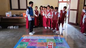 Ratusan-murid-kelas-5-6-SDN-1-Pengampon-Kota-Cirebon-diberi-edukasi-literasi-digitalSS.jpg