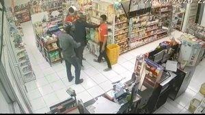Satu-orang-dari-tiga-pelaku-perampokan-minimarketR.jpg