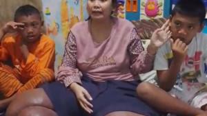 Sebuah-video-seorang-warga-asal-Kabupaten-Cirebon-yang-meminta-bantuanS.jpg