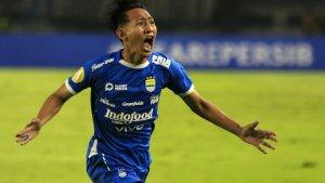 Selebrasi-Beckham-Persib-Bali.jpg
