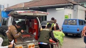 Siswa-yang-keracunan-MBG-saat-diboyong-ke-RSUD-LembangS.jpg