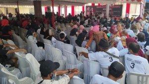 Suasana-jelang-kedatangan-Capres-Ganjar-Pranowo-di-Indramayu-23122023.jpg
