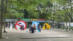 WISATA-BANDUNG-Suasana-Wisata-Taman-Lalu-Lintas-Ade-Irma-Suryani-Nasution-BandungV.jpg