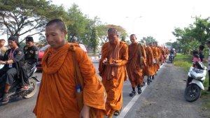 biksu-Thailand-di-Kabupaten-Cirebon-Rabu-17520233.jpg
