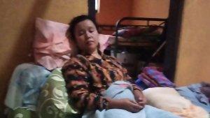 pemilik-rumah-ambruk-di-kuningan-syok.jpg