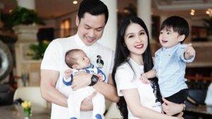 sandra-dewi-dan-keluarga.jpg