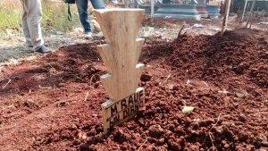 vMakam-M-Rauf-remaja-13-tahun-yang-diduga-tewas-dihabisi-ibunya-dan-mayatnyaf.jpg