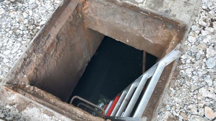2-petugas-telkom-dan-1-warga-tewas-diduga-hirup-gas-beracun-di-gorong-gorong-perumahan-taman-royal.jpg